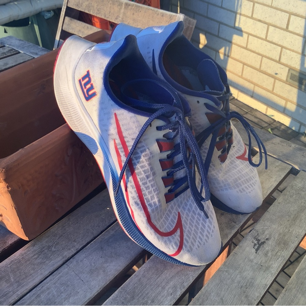 Nike Air Zoom Pegasus 37 New York Giants - Size 9.0